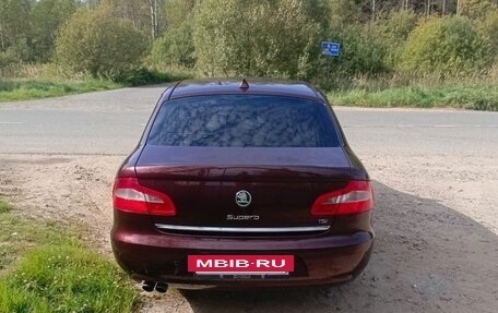 Skoda Superb III рестайлинг, 2008 год, 730 000 рублей, 16 фотография