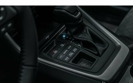Toyota RAV4, 2025 год, 4 200 000 рублей, 24 фотография