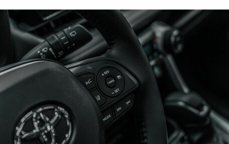 Toyota RAV4, 2025 год, 4 200 000 рублей, 26 фотография