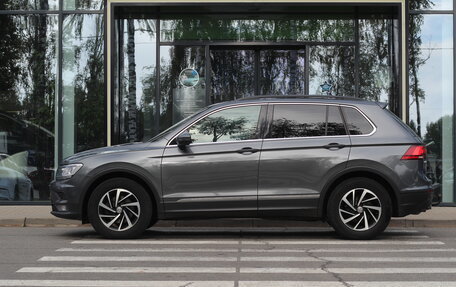 Volkswagen Tiguan II, 2020 год, 2 600 000 рублей, 2 фотография