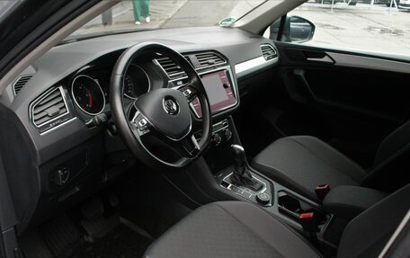 Volkswagen Tiguan II, 2020 год, 2 600 000 рублей, 6 фотография