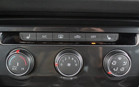 Volkswagen Tiguan II, 2020 год, 2 600 000 рублей, 16 фотография