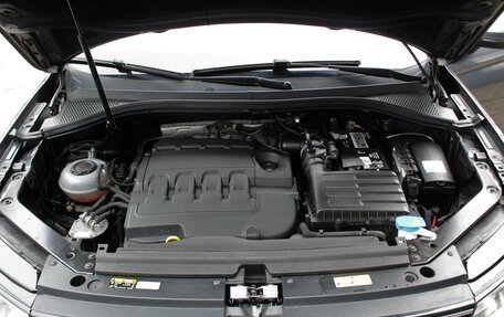 Volkswagen Tiguan II, 2020 год, 2 600 000 рублей, 24 фотография