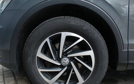 Volkswagen Tiguan II, 2020 год, 2 600 000 рублей, 25 фотография