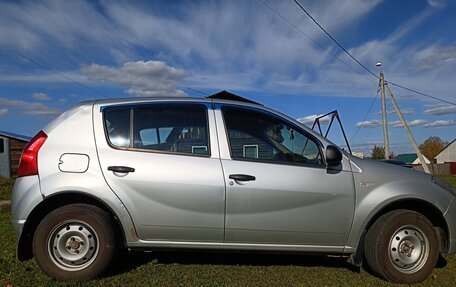 Renault Sandero I, 2013 год, 420 000 рублей, 3 фотография