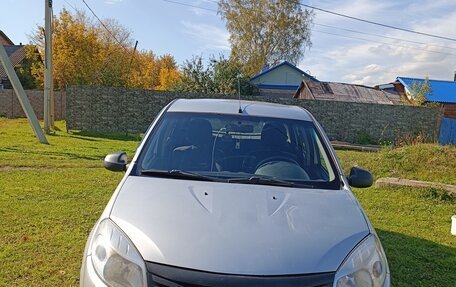 Renault Sandero I, 2013 год, 420 000 рублей, 2 фотография