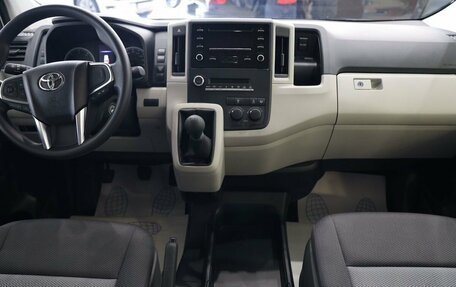 Toyota HiAce H300, 2022 год, 10 500 000 рублей, 14 фотография