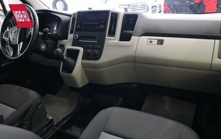 Toyota HiAce H300, 2022 год, 10 500 000 рублей, 13 фотография