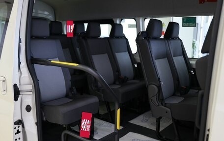 Toyota HiAce H300, 2022 год, 10 500 000 рублей, 19 фотография