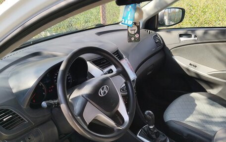 Hyundai Solaris II рестайлинг, 2014 год, 550 000 рублей, 7 фотография