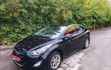 Hyundai Elantra V, 2013 год, 740 000 рублей, 2 фотография