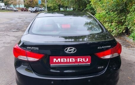 Hyundai Elantra V, 2013 год, 740 000 рублей, 3 фотография