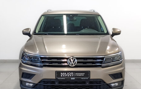 Volkswagen Tiguan II, 2019 год, 2 350 000 рублей, 2 фотография