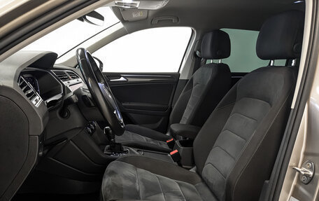 Volkswagen Tiguan II, 2019 год, 2 350 000 рублей, 19 фотография