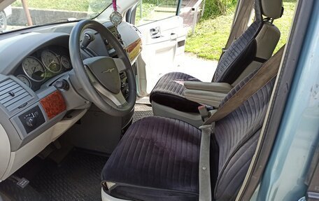 Chrysler Town & Country V рестайлинг, 2007 год, 1 200 000 рублей, 2 фотография