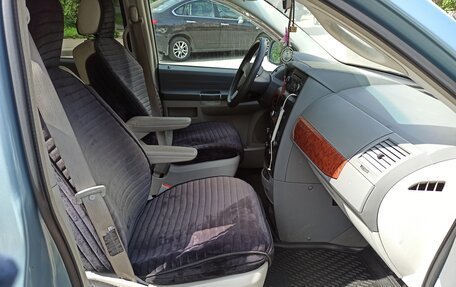 Chrysler Town & Country V рестайлинг, 2007 год, 1 200 000 рублей, 3 фотография