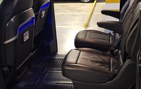 Mercedes-Benz V-Класс, 2019 год, 5 500 000 рублей, 10 фотография