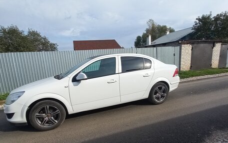 Opel Astra H, 2011 год, 525 000 рублей, 1 фотография