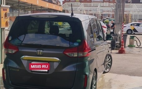 Honda Freed II, 2019 год, 1 850 000 рублей, 5 фотография