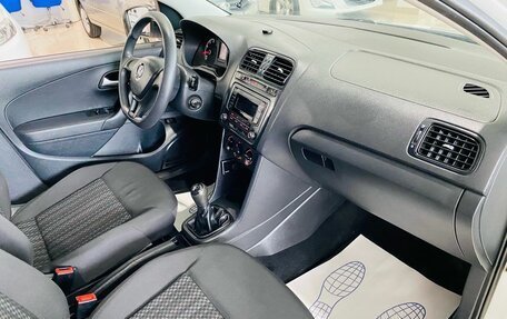 Volkswagen Polo VI (EU Market), 2016 год, 900 000 рублей, 13 фотография