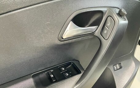 Volkswagen Polo VI (EU Market), 2016 год, 900 000 рублей, 24 фотография