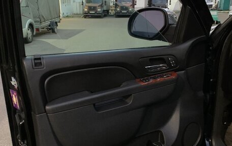 Chevrolet Tahoe III, 2013 год, 2 400 000 рублей, 3 фотография