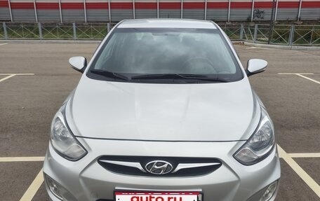 Hyundai Solaris II рестайлинг, 2011 год, 1 000 000 рублей, 1 фотография