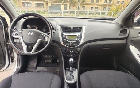 Hyundai Solaris II рестайлинг, 2011 год, 1 000 000 рублей, 20 фотография