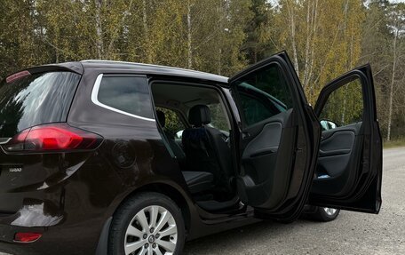 Opel Zafira C рестайлинг, 2013 год, 1 100 000 рублей, 6 фотография