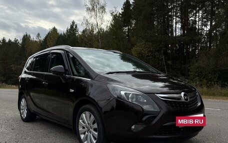 Opel Zafira C рестайлинг, 2013 год, 1 100 000 рублей, 2 фотография