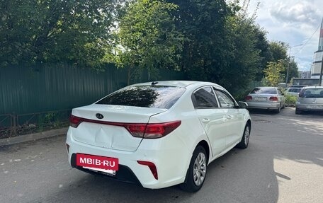 KIA Rio IV, 2018 год, 420 000 рублей, 2 фотография