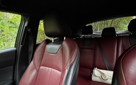 Toyota C-HR I рестайлинг, 2018 год, 2 250 000 рублей, 8 фотография