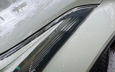 Toyota C-HR I рестайлинг, 2018 год, 2 250 000 рублей, 14 фотография