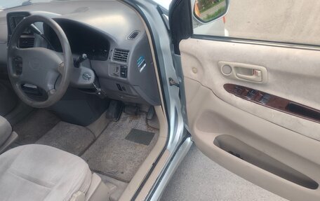 Toyota Ipsum II, 2000 год, 550 000 рублей, 9 фотография