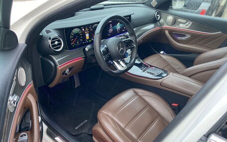 Mercedes-Benz E-Класс AMG, 2021 год, 6 800 000 рублей, 12 фотография