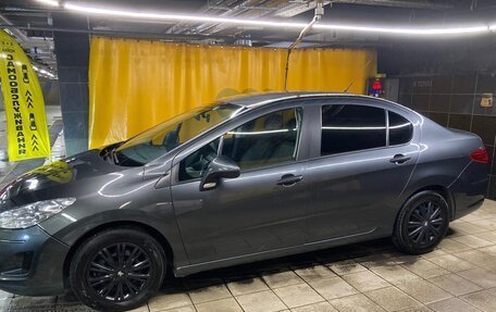 Peugeot 408 I рестайлинг, 2016 год, 870 000 рублей, 4 фотография