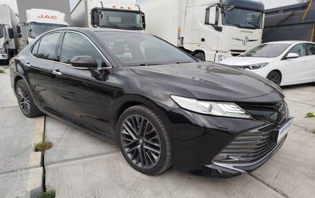 Toyota Camry, 2020 год, 3 530 000 рублей, 2 фотография