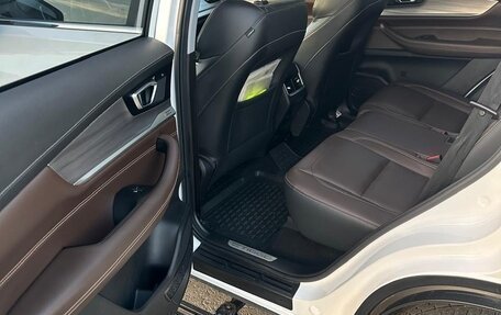Chery Tiggo 8 Pro, 2021 год, 1 990 000 рублей, 5 фотография