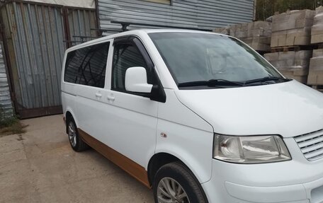 Volkswagen Transporter T5 рестайлинг, 2009 год, 1 350 000 рублей, 2 фотография