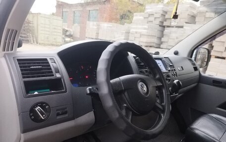 Volkswagen Transporter T5 рестайлинг, 2009 год, 1 350 000 рублей, 8 фотография