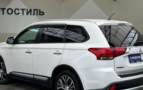 Mitsubishi Outlander III рестайлинг 3, 2015 год, 1 599 000 рублей, 6 фотография