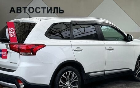Mitsubishi Outlander III рестайлинг 3, 2015 год, 1 599 000 рублей, 8 фотография