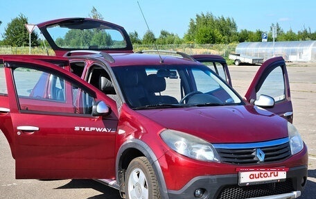 Renault Sandero I, 2012 год, 695 000 рублей, 2 фотография