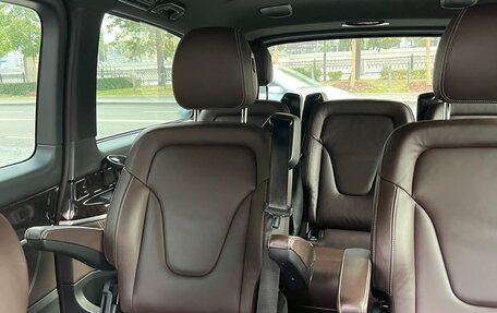 Mercedes-Benz V-Класс, 2015 год, 4 500 000 рублей, 14 фотография
