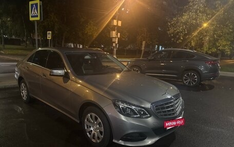 Mercedes-Benz E-Класс, 2013 год, 1 900 000 рублей, 6 фотография