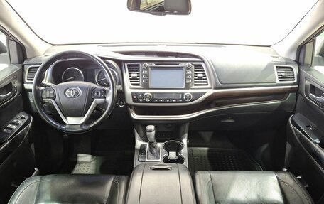 Toyota Highlander III, 2014 год, 2 750 000 рублей, 9 фотография