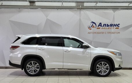 Toyota Highlander III, 2014 год, 2 750 000 рублей, 2 фотография