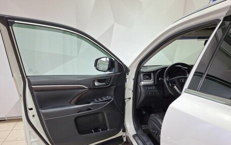 Toyota Highlander III, 2014 год, 2 750 000 рублей, 28 фотография