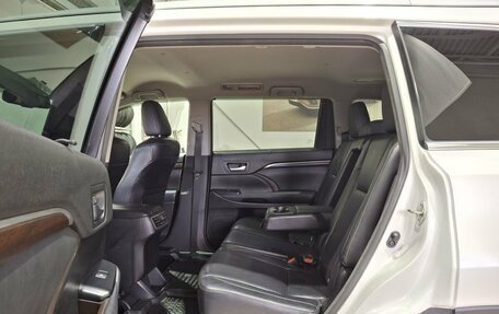 Toyota Highlander III, 2014 год, 2 750 000 рублей, 32 фотография