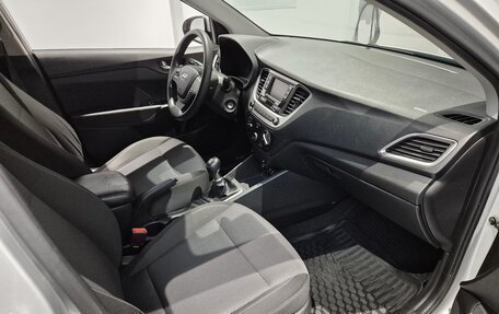 Hyundai Solaris II рестайлинг, 2018 год, 959 000 рублей, 9 фотография